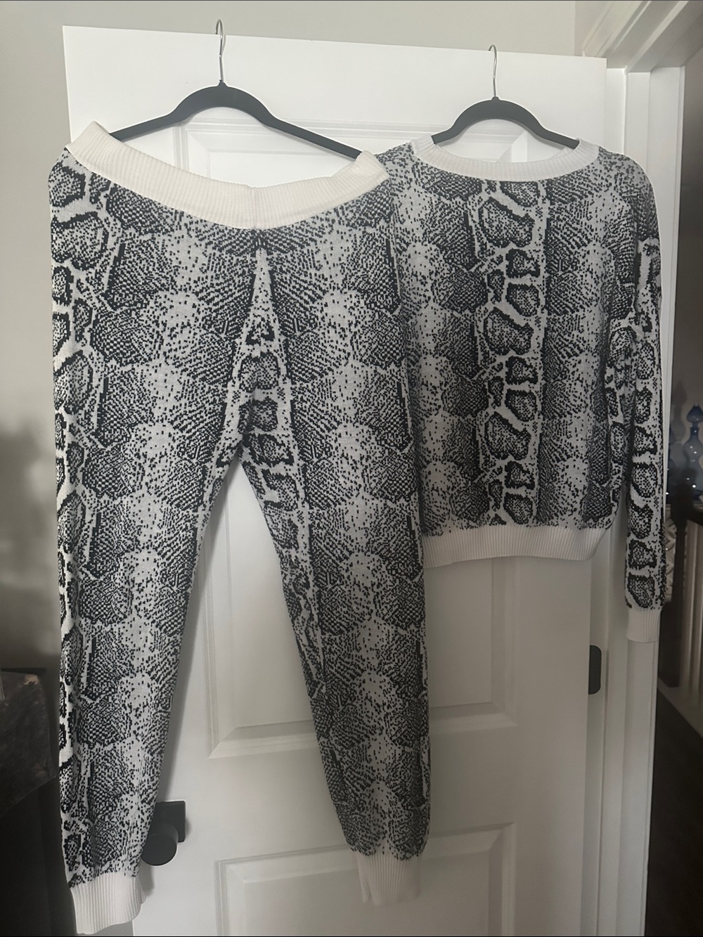 Fashion Nova Black & White Snake Print Knit Jogger Set - Two-Piece